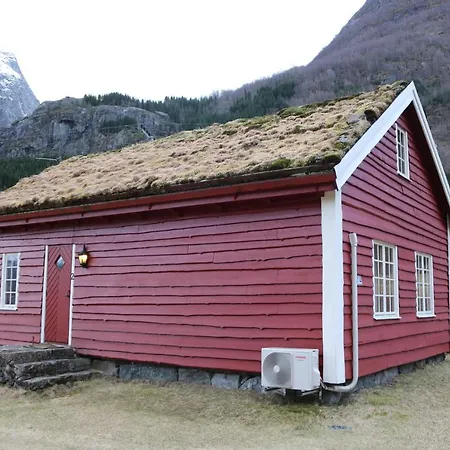 Trollbu Aabrekk Gard Holiday home *
