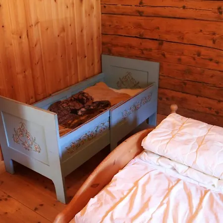 Holiday home Trollbu Aabrekk Gard Briksdalsbre