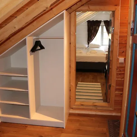 Trollbu Aabrekk Gard