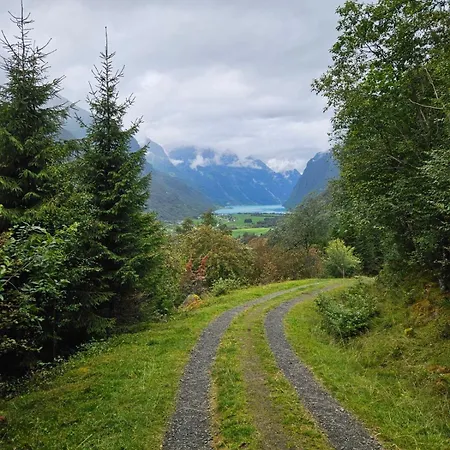 Trollbu Aabrekk Gard * Briksdalsbre