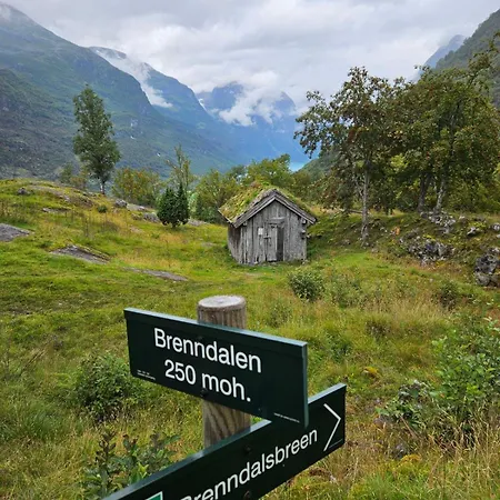 Holiday home Trollbu Aabrekk Gard Briksdalsbre