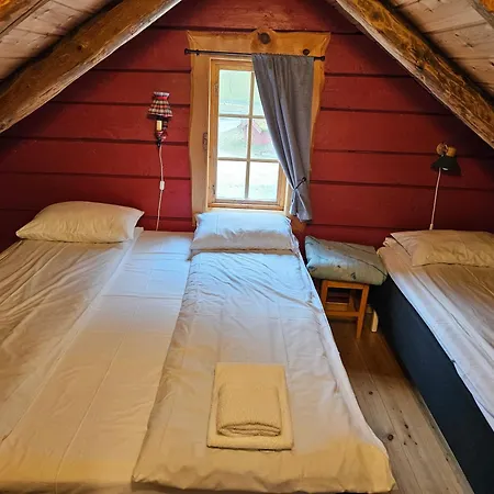 Semesterbostad Trollbu Aabrekk Gard