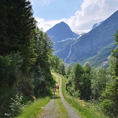 Semesterbostad Trollbu Aabrekk Gard