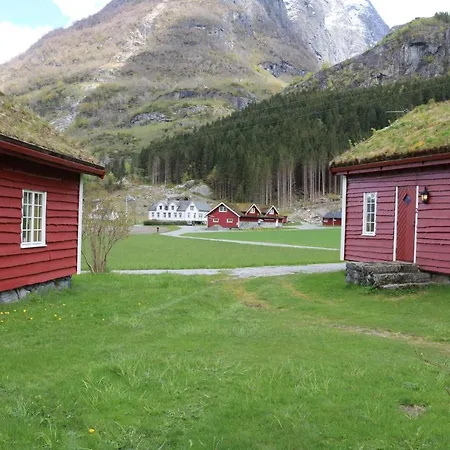 Trollbu Aabrekk Gard