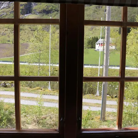 Semesterbostad Trollbu Aabrekk Gard