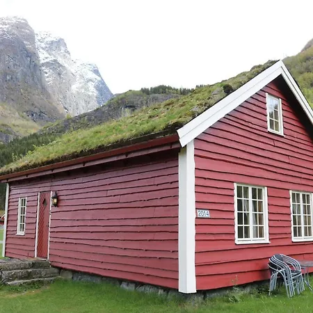 Holiday home Trollbu Aabrekk Gard