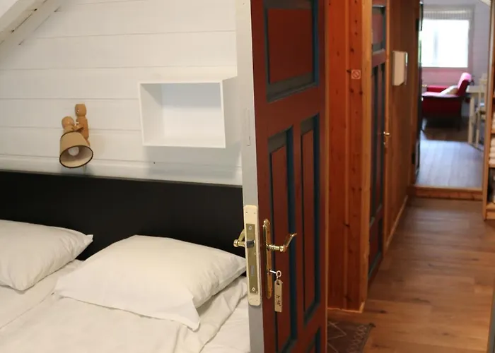 Trollbu Aabrekk Gard Briksdalsbre