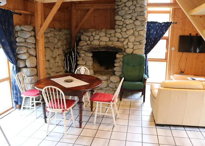 Trollbu Aabrekk Gard * Briksdalsbre