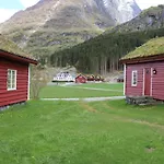 Trollbu Aabrekk Gard